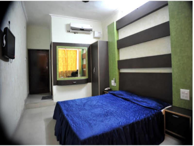 Hotel Gyan Haridwar Bagian luar foto